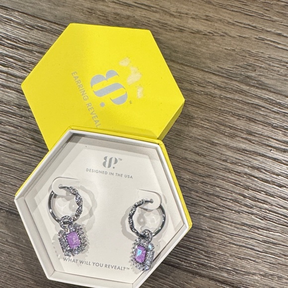 Bomb Party Jewelry - Elegant Silver and Purple‎ Earrings